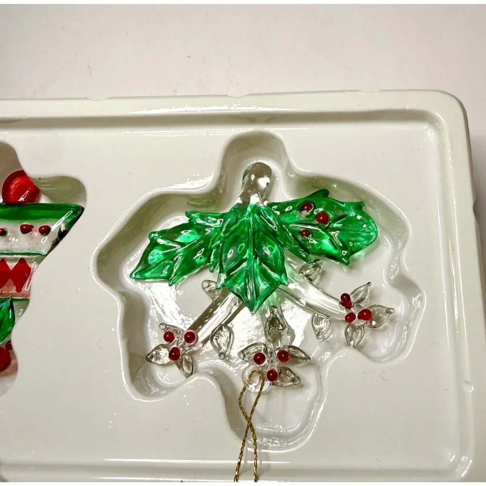 Pfaltzgraff Winterberry Glass Christmas Ornaments Bell Cottage Holly w/ Box 2000